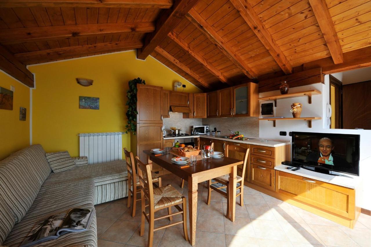 Residence Borgo La Sorgente กราเวโดนา ภายนอก รูปภาพ