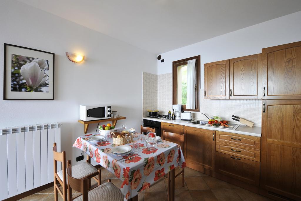 Residence Borgo La Sorgente กราเวโดนา ภายนอก รูปภาพ