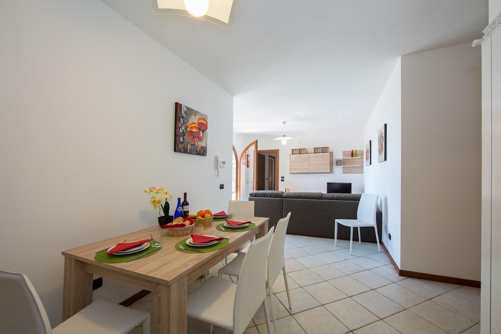 Residence Borgo La Sorgente กราเวโดนา ภายนอก รูปภาพ