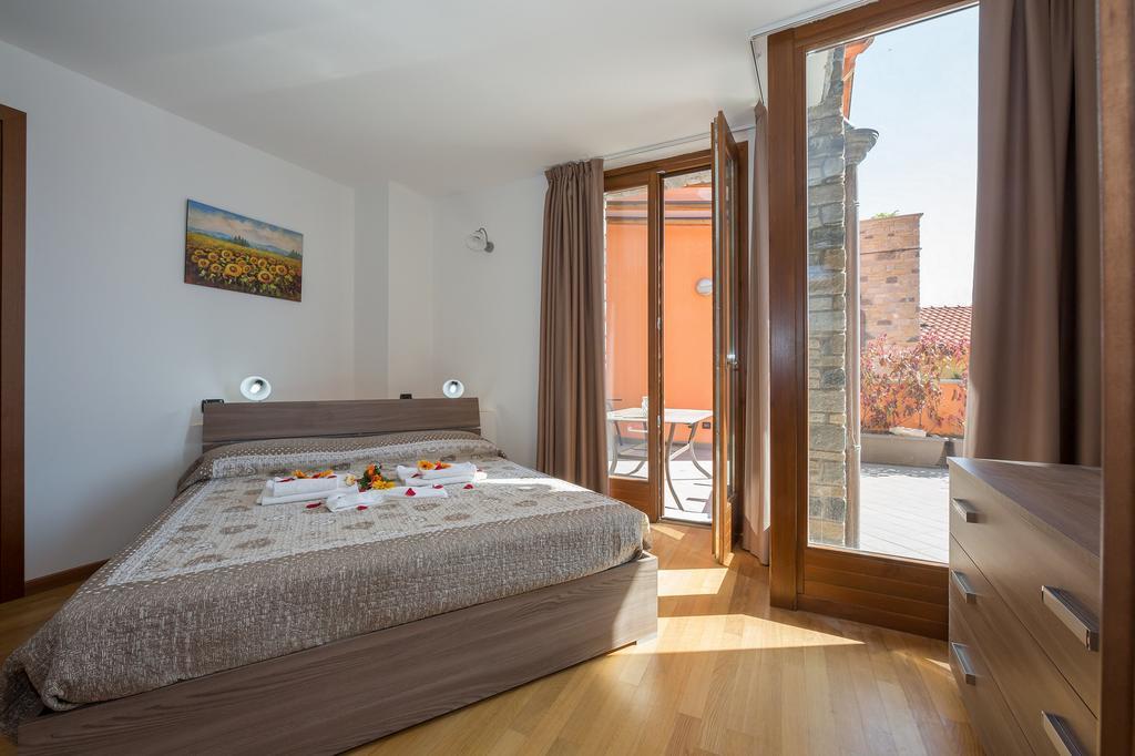 Residence Borgo La Sorgente กราเวโดนา ภายนอก รูปภาพ